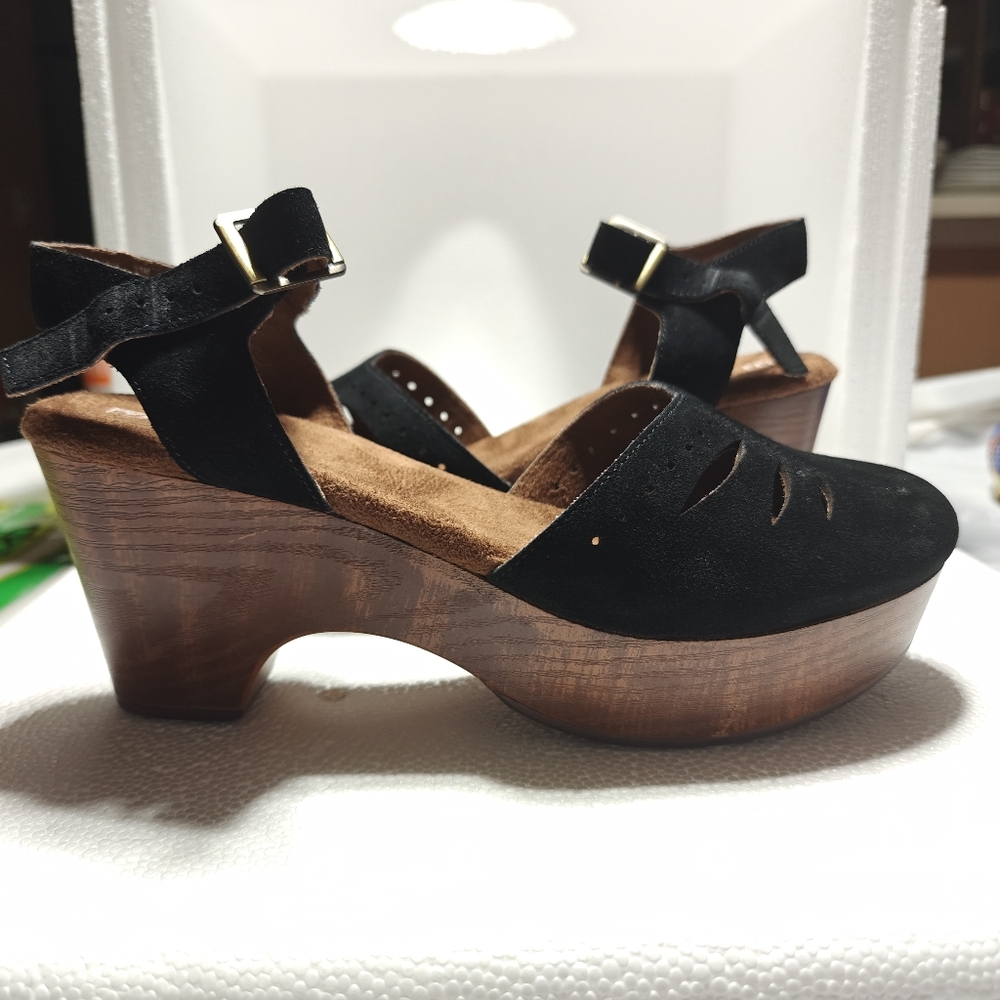 Cliff's by White Mountain Cassidy Suede Heeled Clogs Size 11 NWOT - Picture 7 of 10